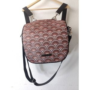 Petunia Pickle Bottom Boxy Backpack Blissful Brisbane Diaper Bag Pink Black